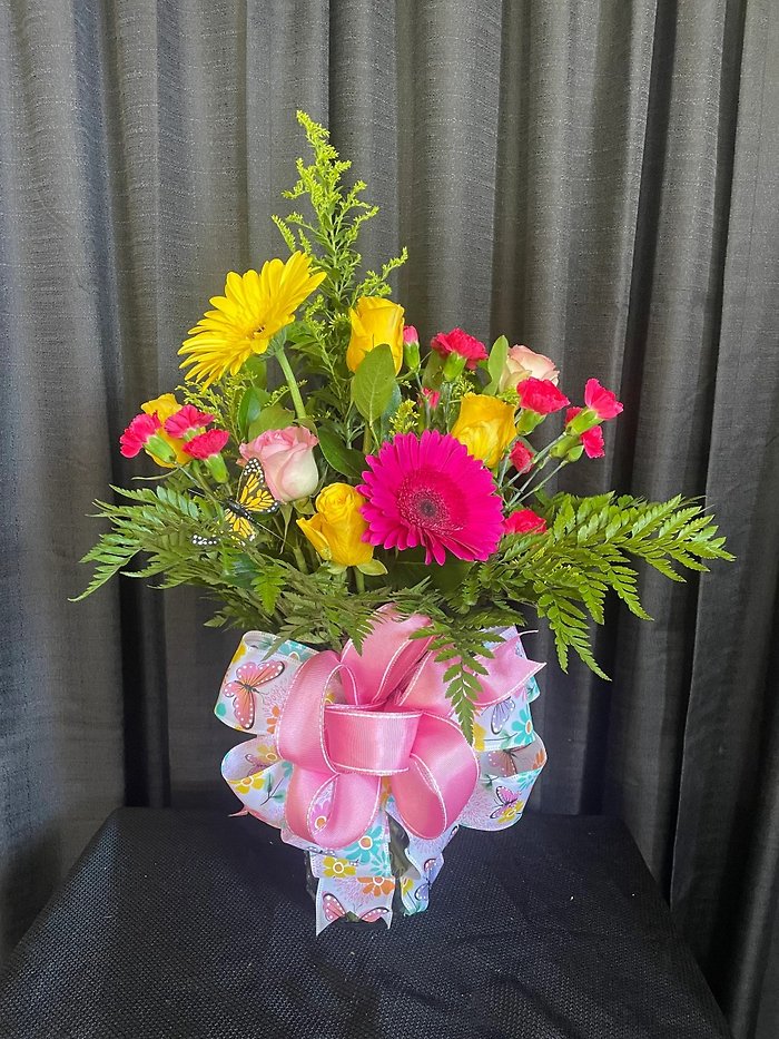 Deluxe Fresh Cut Flower Arrangement