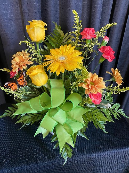 Deluxe Fresh Cut Flower Arrangement