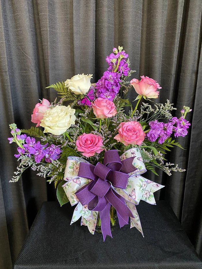 Deluxe Fresh Cut Flower Arrangement